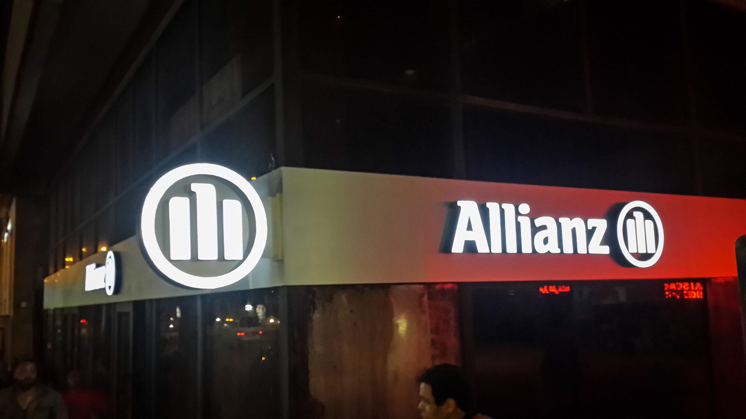 Allianz Blade Sign by ElBadr Light Industries